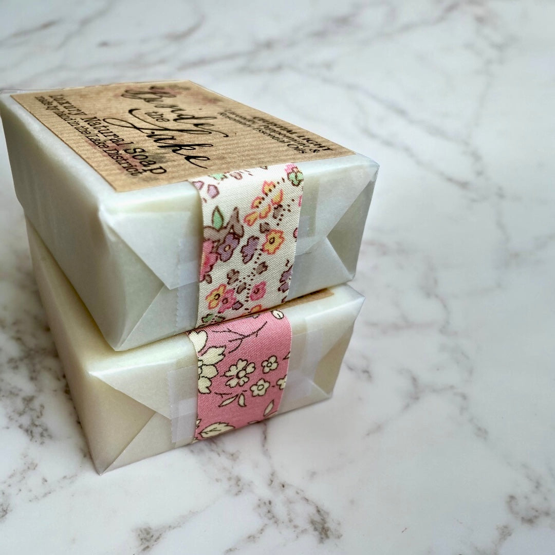 Luxury soap bar - 'Twilight' (Lavender, bergamot, clary sage & cedarwood essential oils)